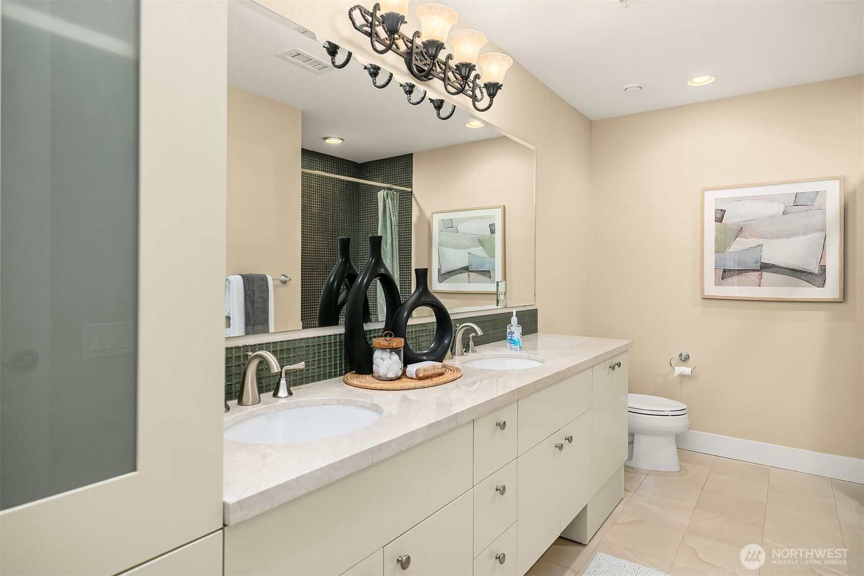 71 Pine Street, Unit 302 Edmonds, WA 98020 - Photo 17 of 35