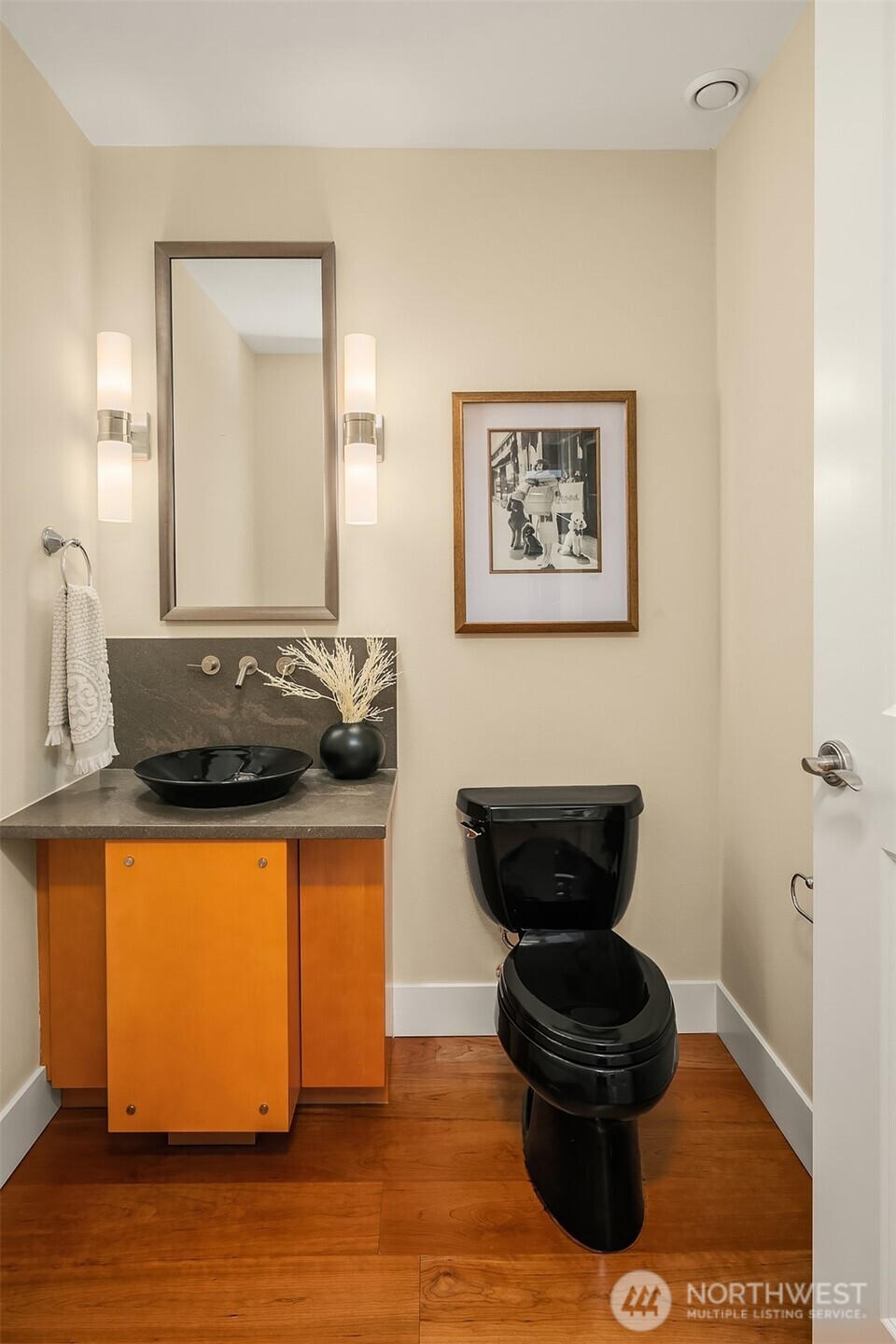 71 Pine Street, Unit 302 Edmonds, WA 98020 - Photo 28 of 35