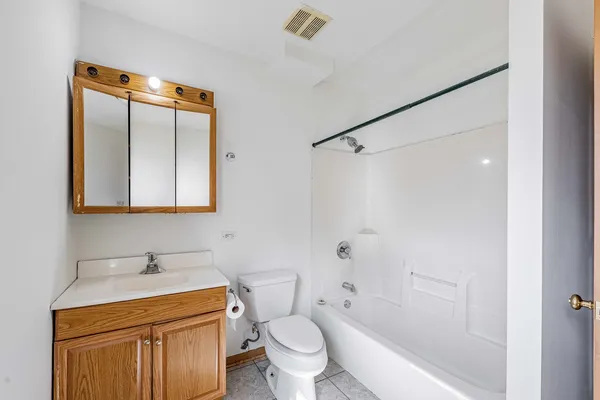 $220,000 | 2648 West 123rd Street, Blue Island, IL 60406