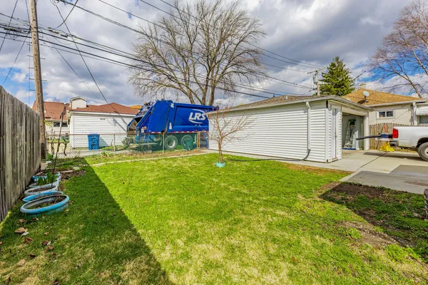 $220,000 | 2648 West 123rd Street, Blue Island, IL 60406
