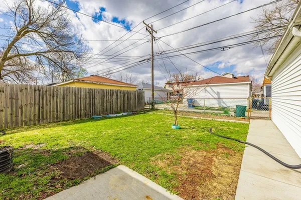 $220,000 | 2648 West 123rd Street, Blue Island, IL 60406