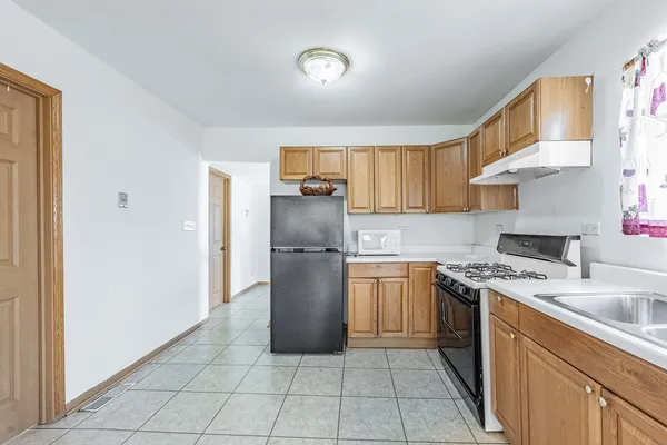 $220,000 | 2648 West 123rd Street, Blue Island, IL 60406