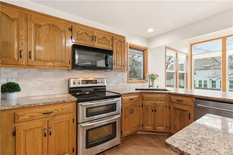 $475,000 | 14202 West 115th Street, Olathe, KS 66062