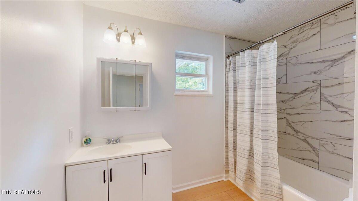 137 Shady Road Oliver Springs, TN 37840 - Photo 22 of 46 21-Full Bath