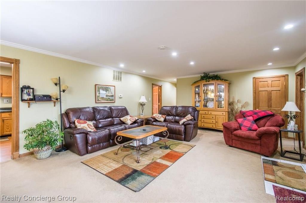 15449 Linden Road Linden, MI 48451 - Photo 4 of 27