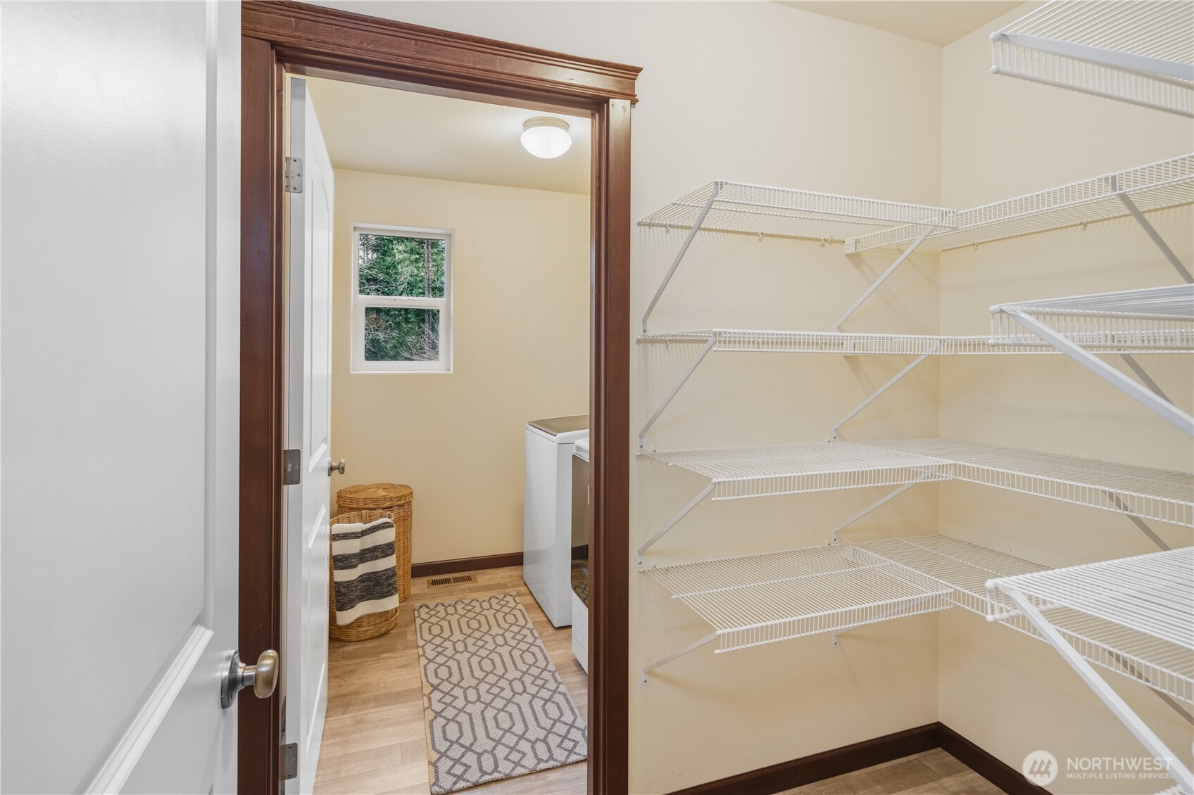 1914 South Discovery Road Port Townsend, WA 98368 - Photo 30 of 39 a view of an empty room