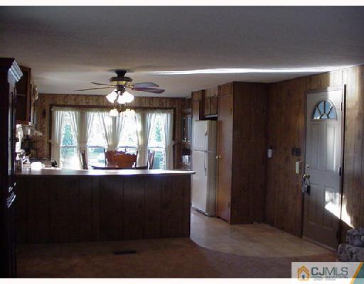 16 Steinbeck Road North Brunswick, NJ 08902 - Photo 1 of 6 Gallery Image 1