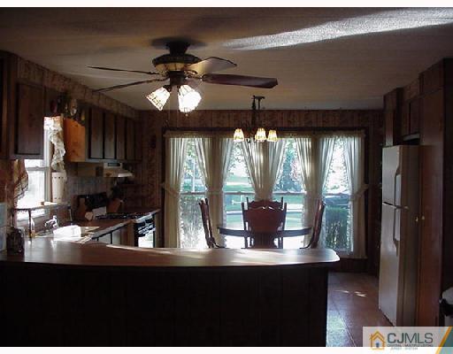 16 Steinbeck Road North Brunswick, NJ 08902 - Photo 3 of 6 Gallery Image 3