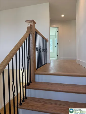 $889,900 | 9002 Yorkshire Circle, Fogelsville, PA 18051