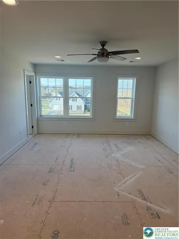 $889,900 | 9002 Yorkshire Circle, Fogelsville, PA 18051