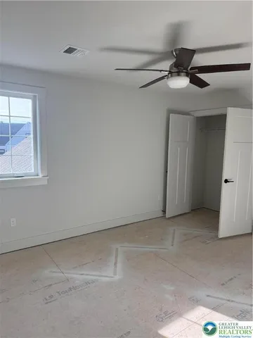 $889,900 | 9002 Yorkshire Circle, Fogelsville, PA 18051