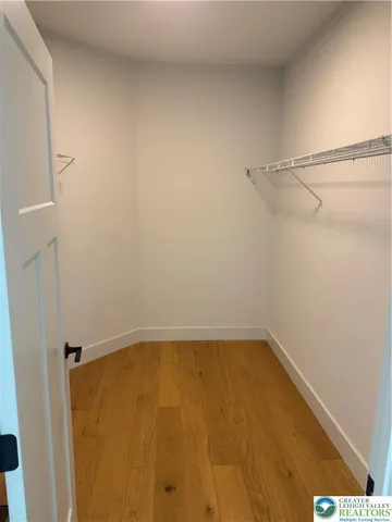 $889,900 | 9002 Yorkshire Circle, Fogelsville, PA 18051