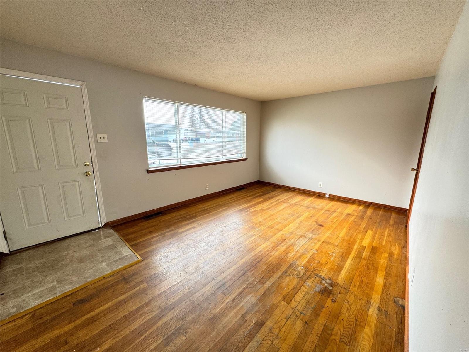 1755 Hudson Road St. Louis, MO 63136 - Photo 2 of 10