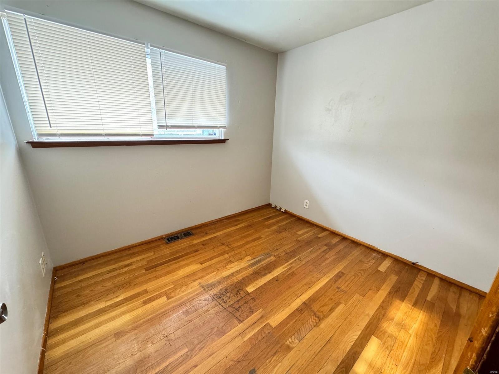 1755 Hudson Road St. Louis, MO 63136 - Photo 5 of 10