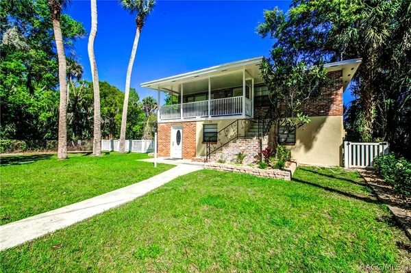 $2,500 | 229 Northeast 5th Street, Crystal River, FL 34429