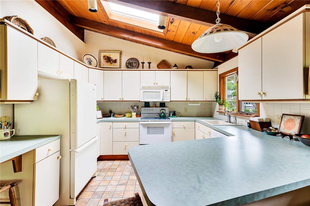 57 Verdi Road Westerly, RI 02891 - Photo 12 of 34 Gallery Image 12