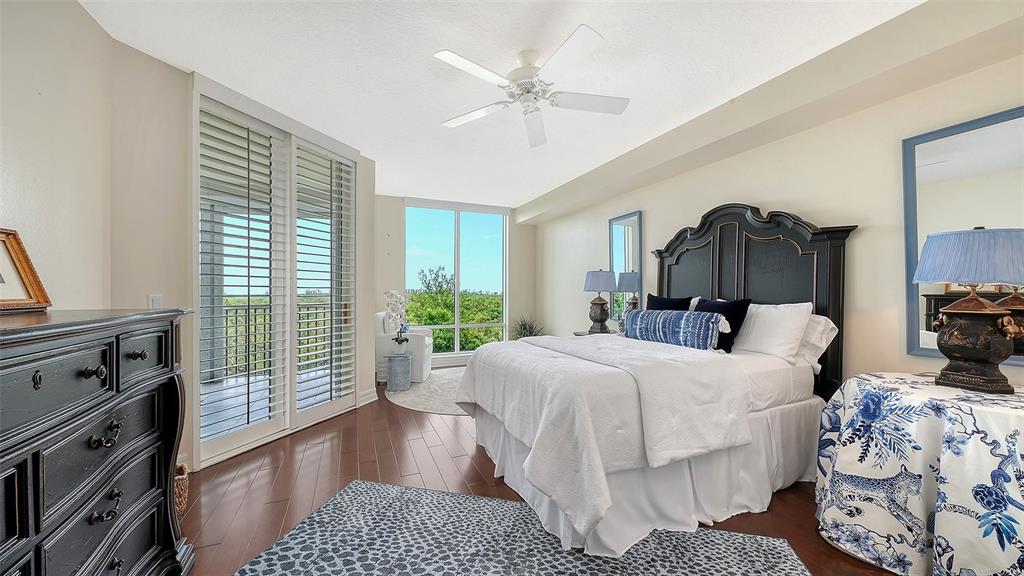 401 North Point Road, Unit 504 Osprey, FL 34229 - Photo 16 of 49