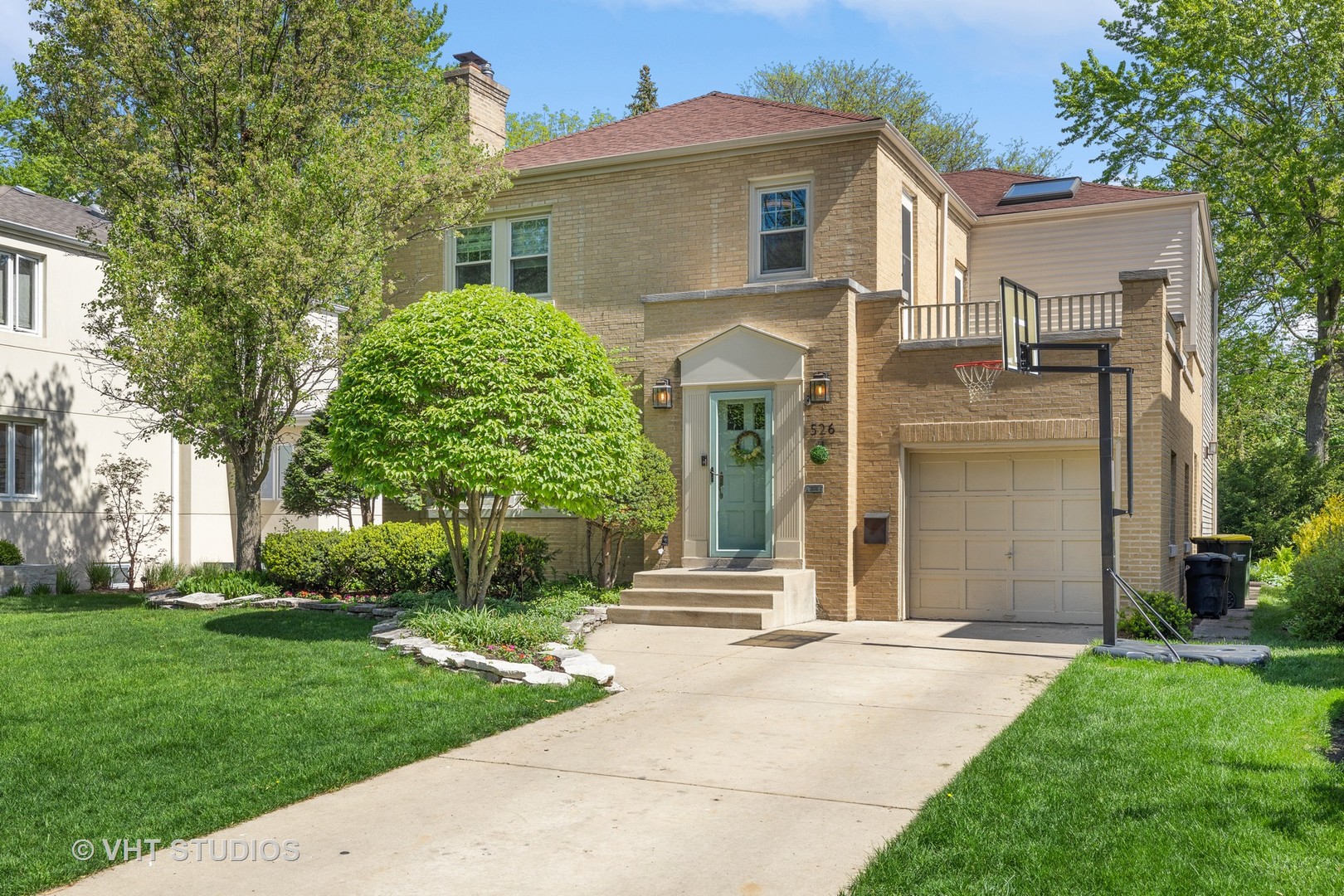 526 Uvedale Road Riverside, IL 60546 - Photo 2 of 34 front view of a house with a yard