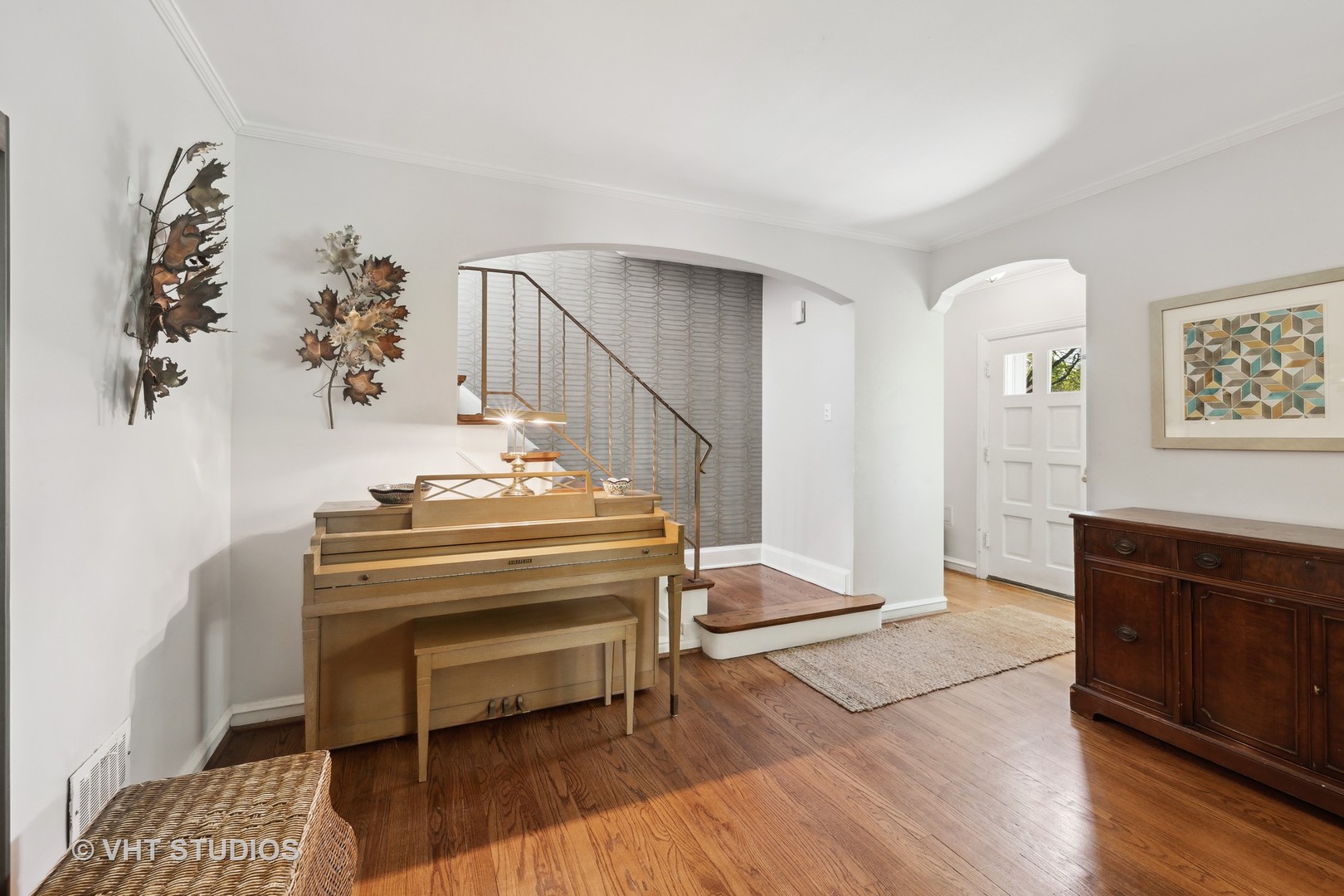 526 Uvedale Road Riverside, IL 60546 - Photo 4 of 34 a view of entryway with wooden floor