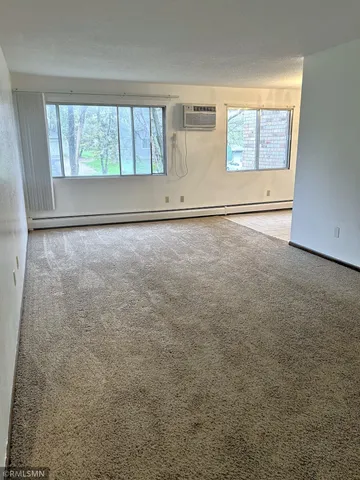 $1,000 | 539 South Wasson Lane, River Falls, WI 54022