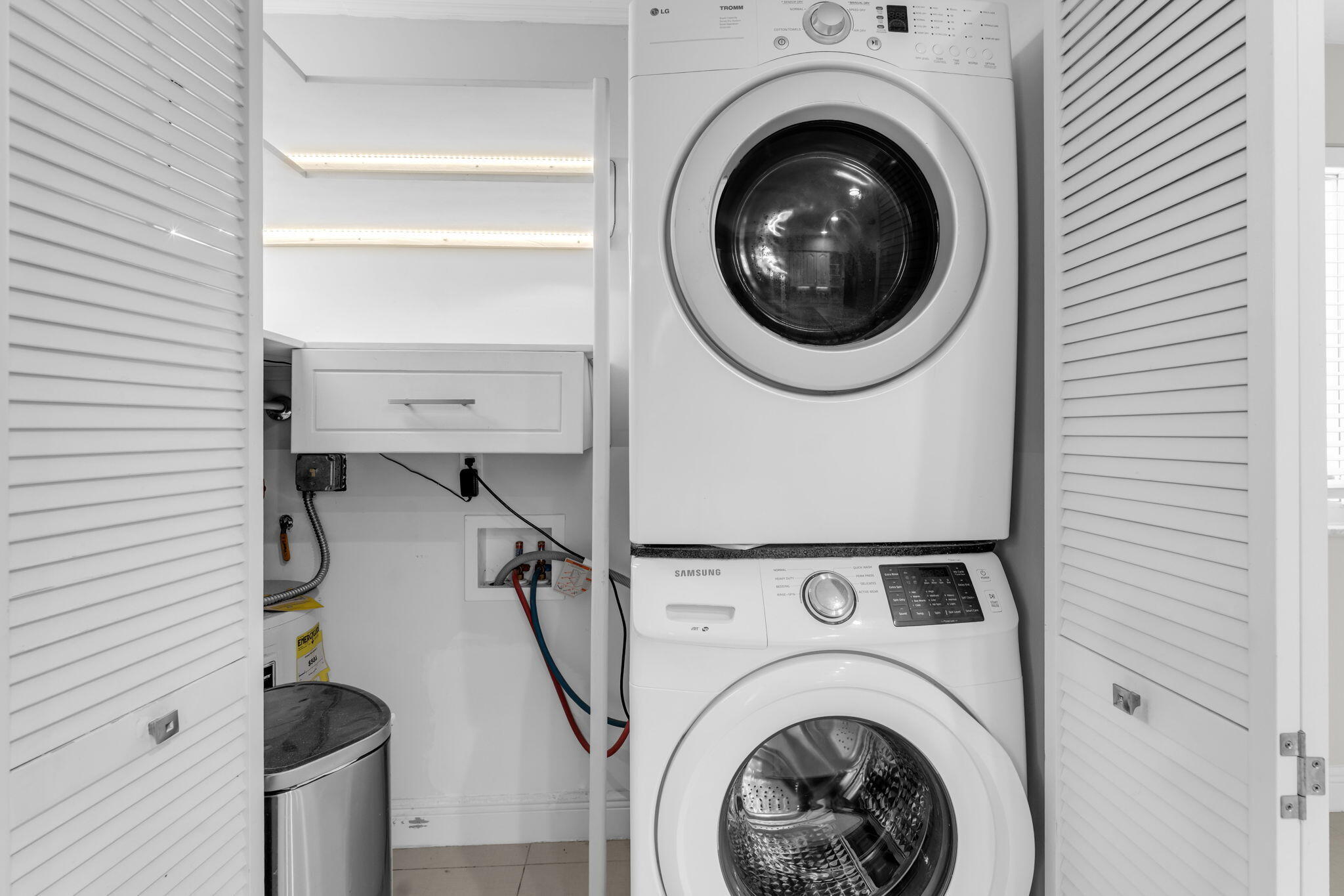 67 Jewfish Avenue Key Largo, FL 33037 - Photo 20 of 43 a utility room with dryer and washer