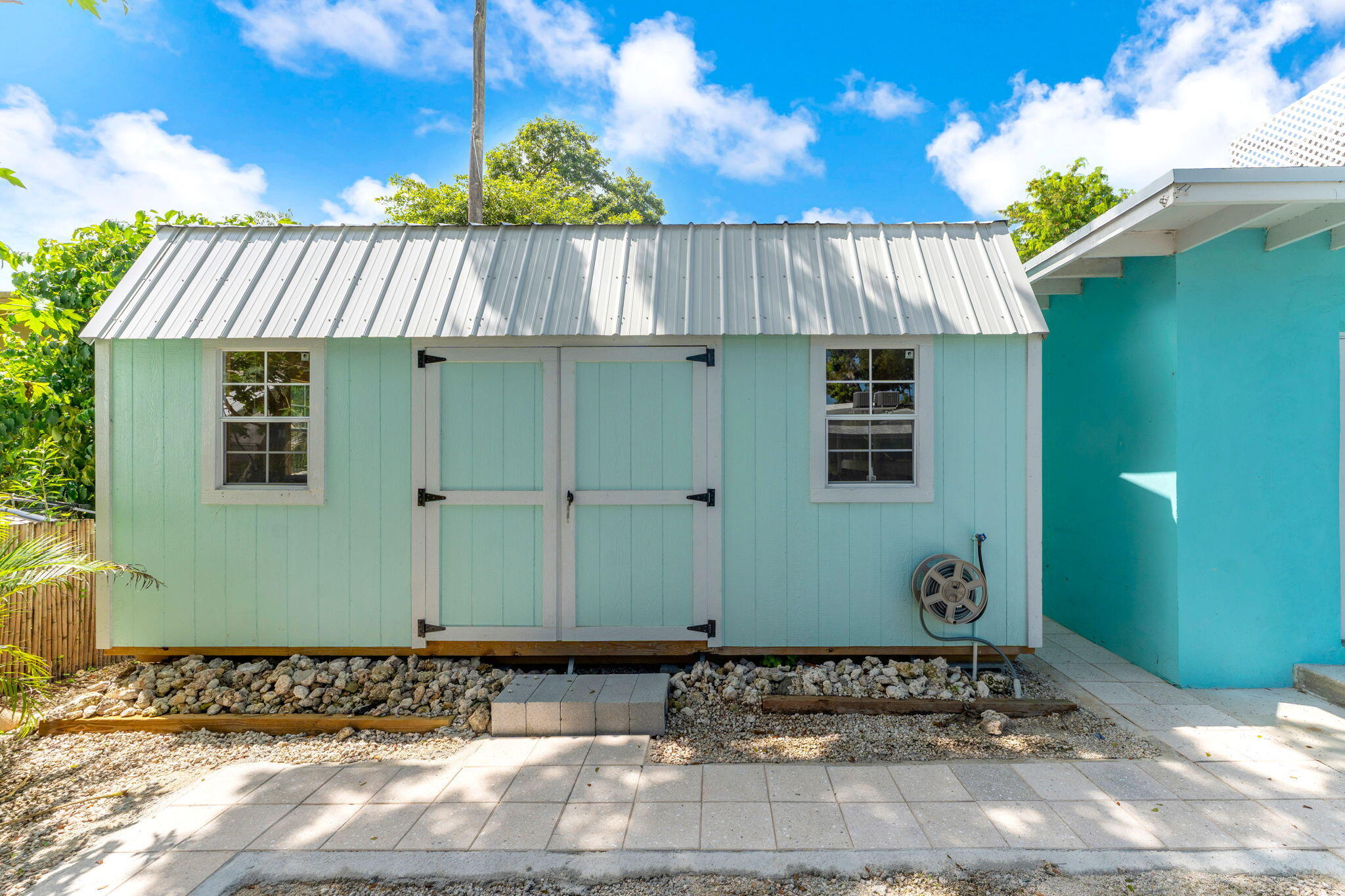 67 Jewfish Avenue Key Largo, FL 33037 - Photo 24 of 43 a front view of a house