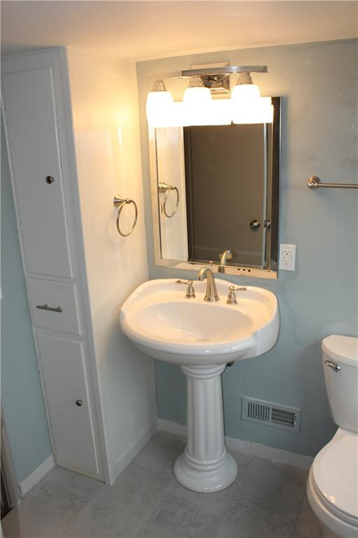 6325 Allisonville Road Indianapolis, IN 46220 - Photo 16 of 26 Gallery Image 16
