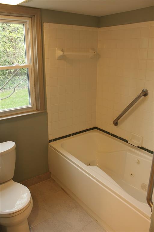 6325 Allisonville Road Indianapolis, IN 46220 - Photo 18 of 26 Gallery Image 18