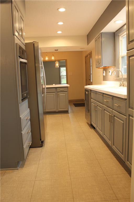 6325 Allisonville Road Indianapolis, IN 46220 - Photo 3 of 26 Gallery Image 3