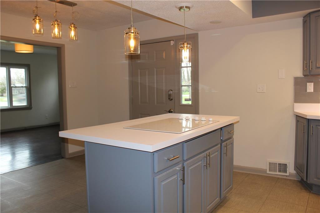 6325 Allisonville Road Indianapolis, IN 46220 - Photo 21 of 26 Gallery Image 21