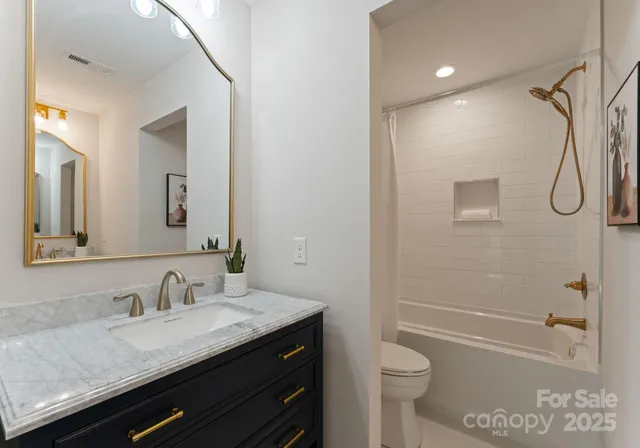 $745,000 | 426 Richards Lane, Mooresville, NC 28115