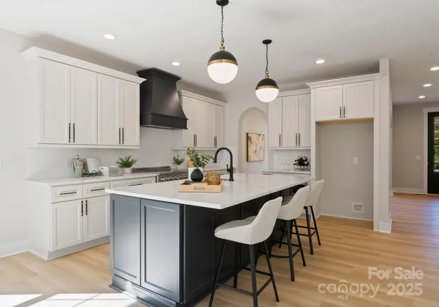 $745,000 | 426 Richards Lane, Mooresville, NC 28115