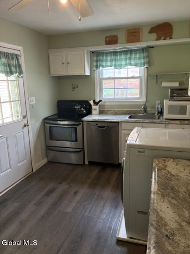 3 Charles Road Colonie, NY 12110 - Photo 7 of 22 3 charles kitchen