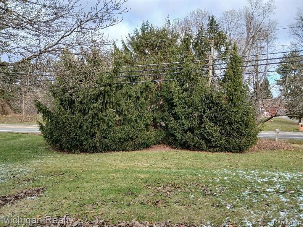 3531 East Commerce Road Commerce Township, MI 48382 - Photo 24 of 30