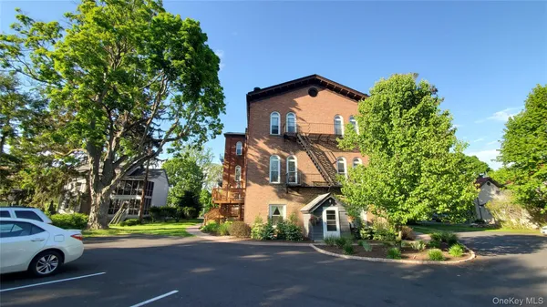 $2,400 | 21 Idlewild Avenue, Unit 5, Cornwall-on-Hudson, NY 12520
