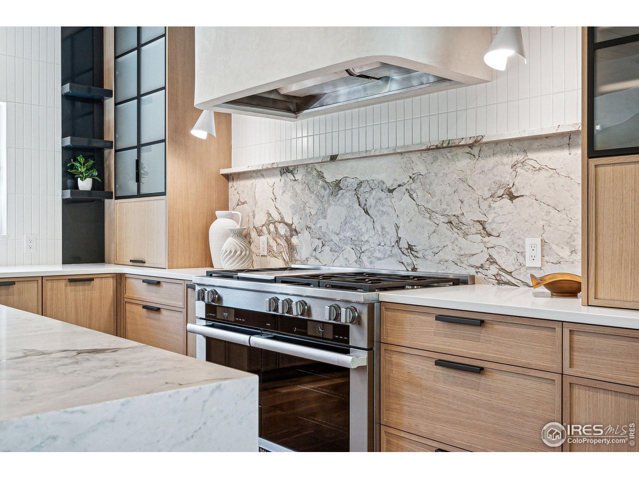 814 7th Street Boulder, CO 80302 - Photo 14 of 40 Premium Miele appliances