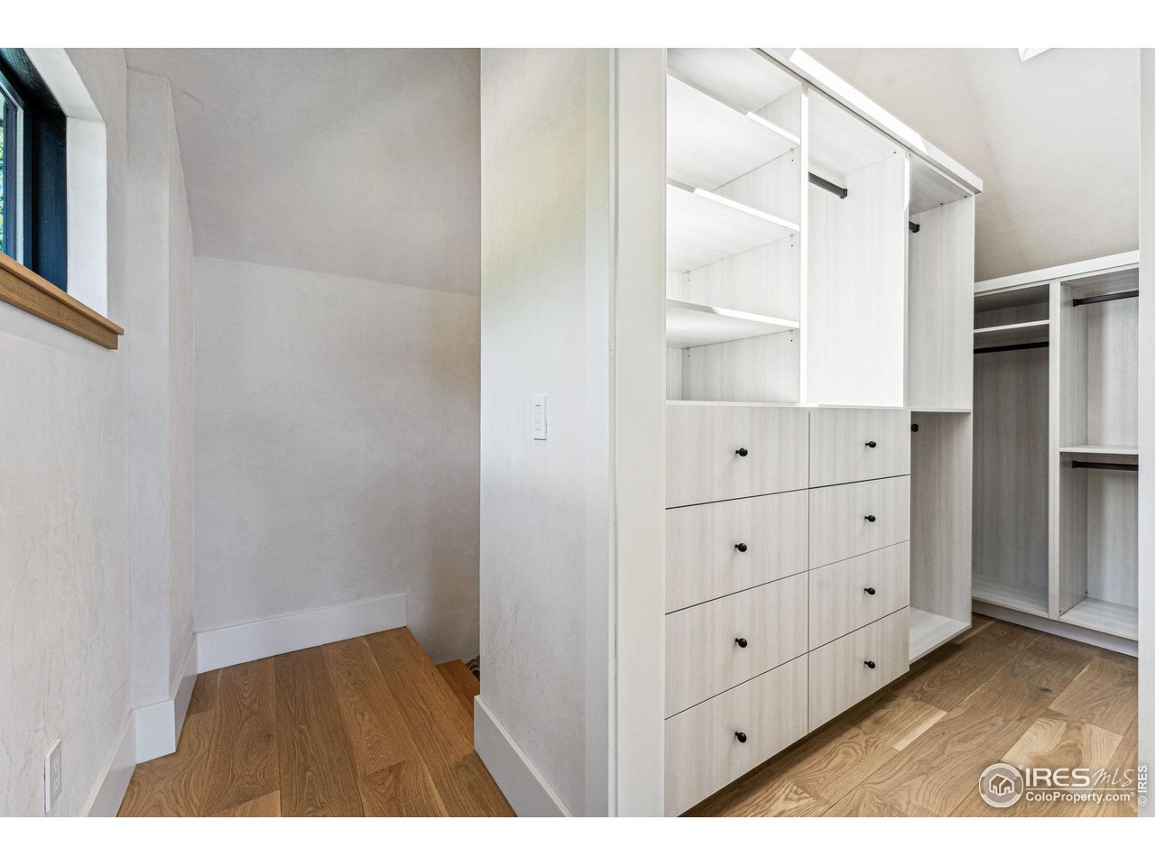 814 7th Street Boulder, CO 80302 - Photo 29 of 40 Custom closet