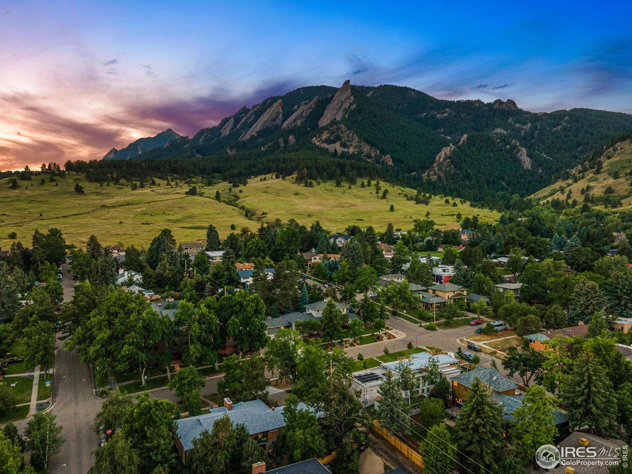 814 7th Street Boulder, CO 80302 - Photo 3 of 40 Dramatic views of the Flatirons, Chautauqua Meadow and Flagstaff Mountain