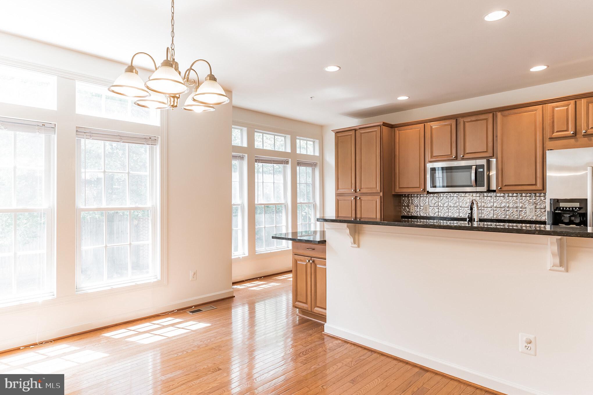 908 West Glebe Road Alexandria, VA 22305 - Photo 7 of 30 Gallery Image 7