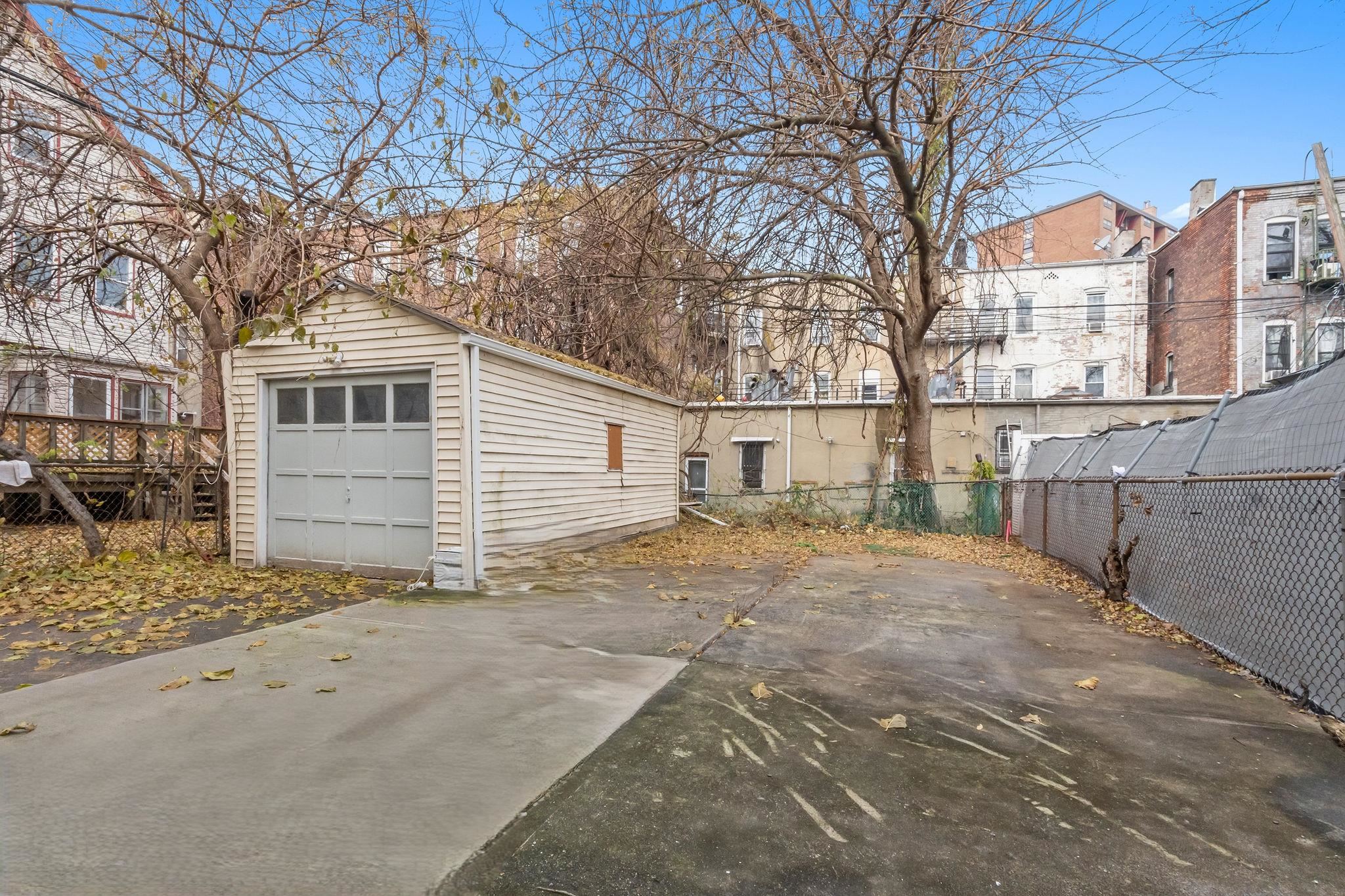 20 Linden Court, Unit 1 Jersey City, NJ 07305 - Photo 32 of 33