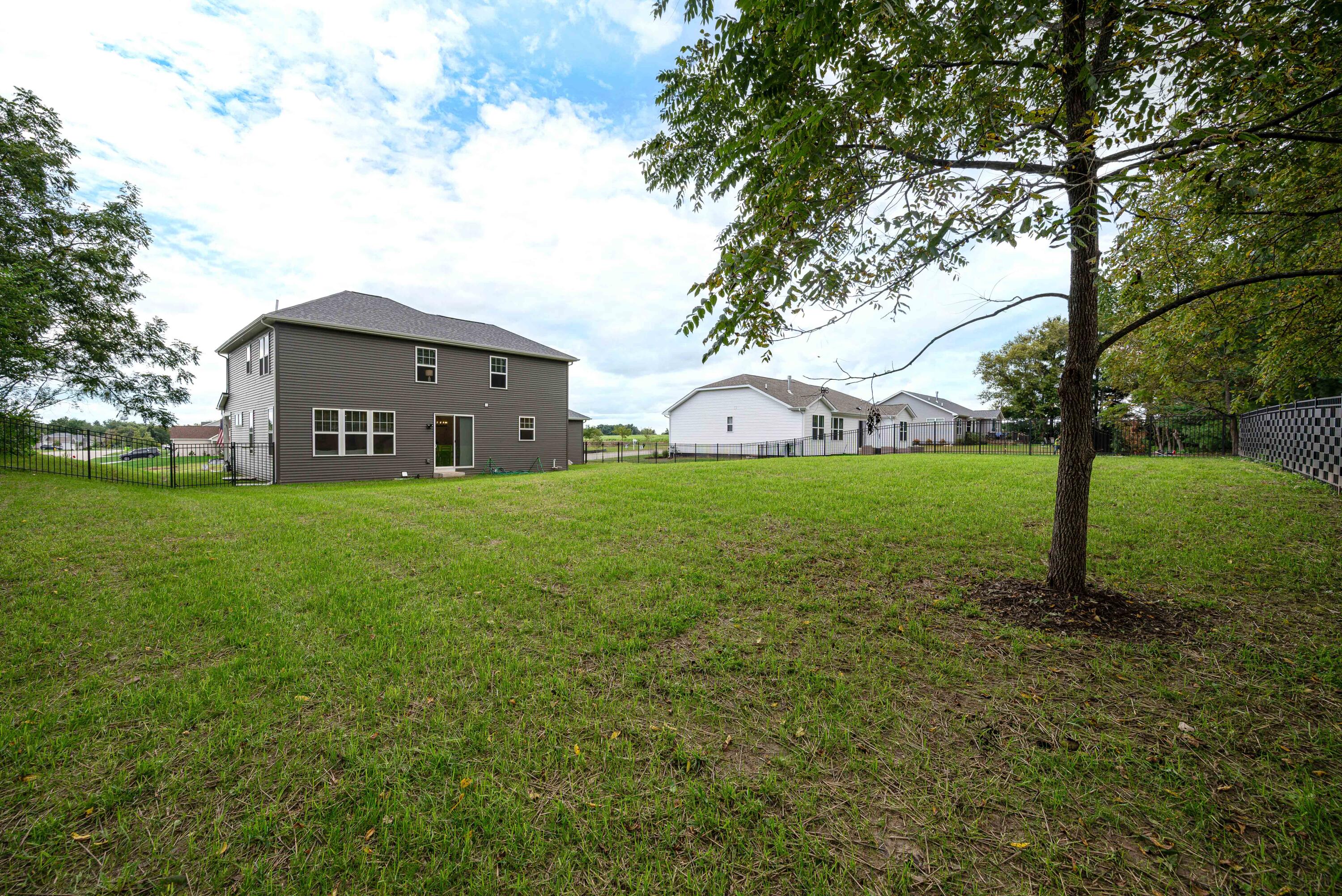 706 Arbor Ridge Drive Delavan, WI 53115 - Photo 32 of 50 Arbor Ridge-40