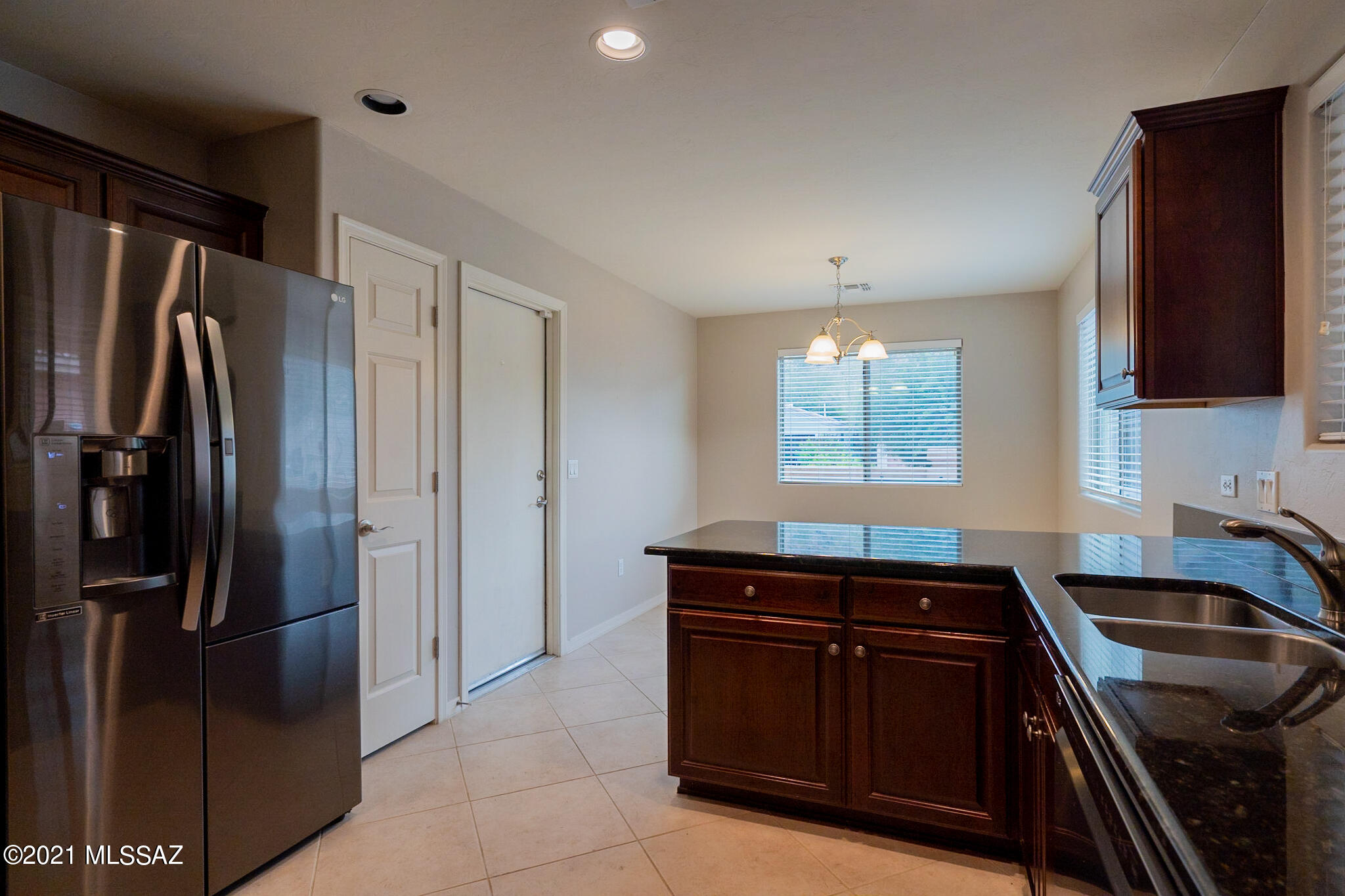 2301 East Ram Rock Road Oro Valley, AZ 85737 - Photo 9 of 34