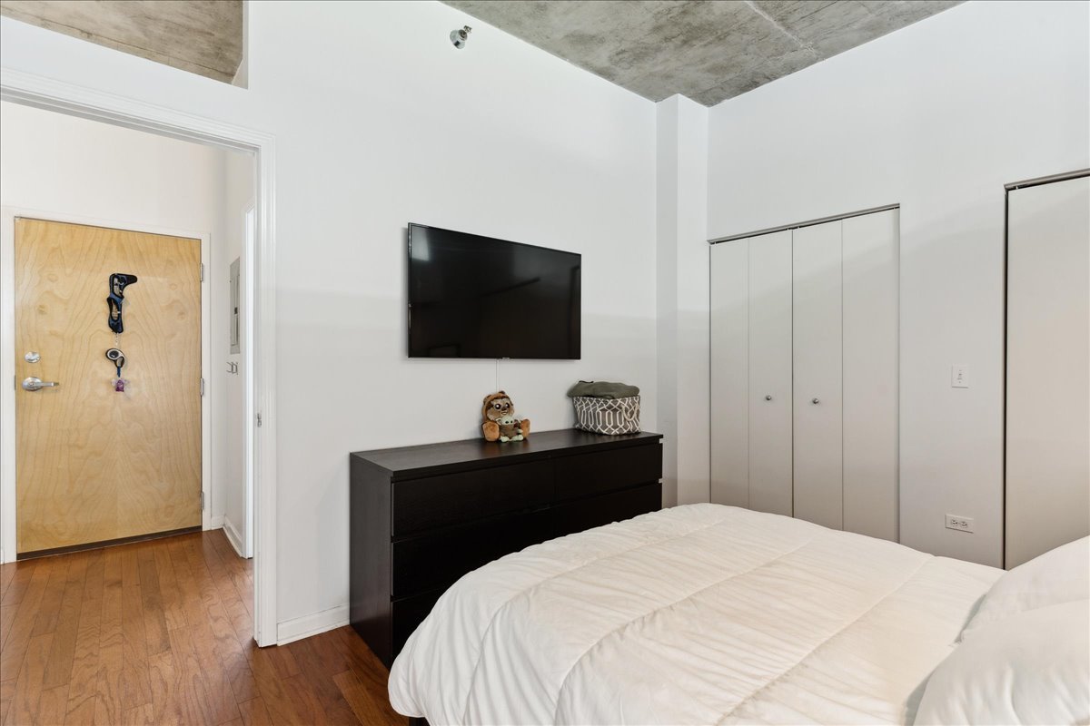 1122 West Catalpa Avenue, Unit 502 Chicago, IL 60640 - Photo 15 of 21