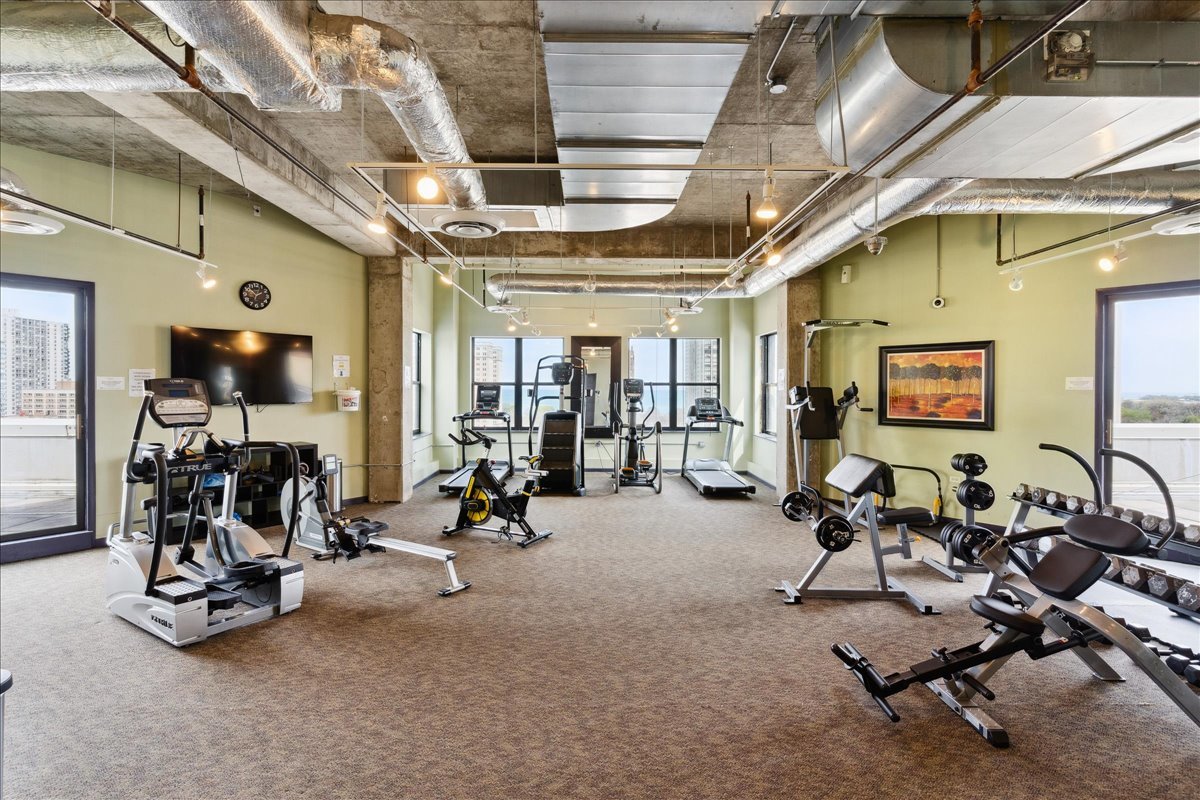 1122 West Catalpa Avenue, Unit 502 Chicago, IL 60640 - Photo 17 of 21