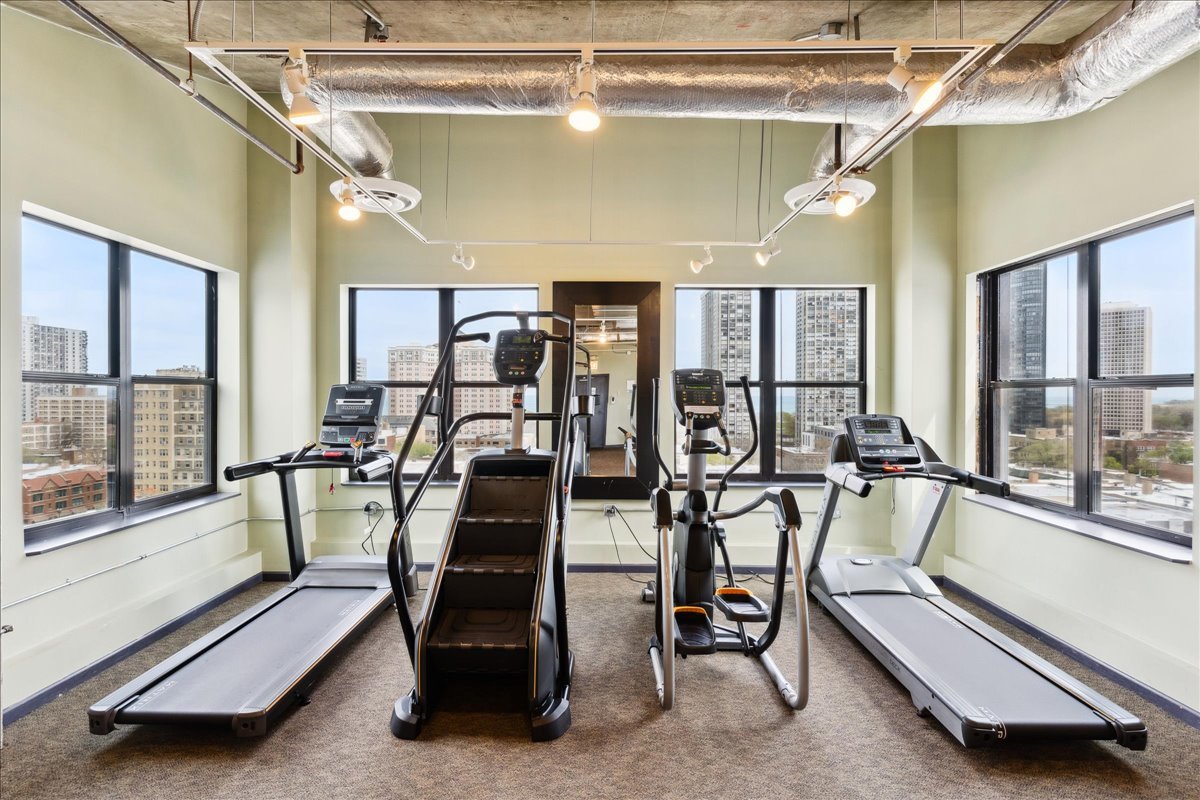 1122 West Catalpa Avenue, Unit 502 Chicago, IL 60640 - Photo 18 of 21