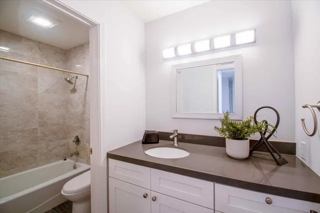 $990,000 | 555 Palm Avenue, Unit 207, Millbrae, CA 94030