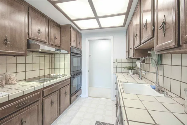 $990,000 | 555 Palm Avenue, Unit 207, Millbrae, CA 94030