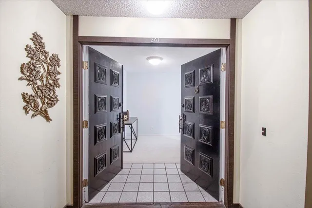 $990,000 | 555 Palm Avenue, Unit 207, Millbrae, CA 94030