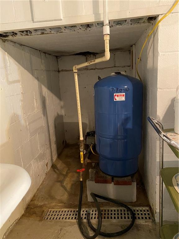375 Mercer Road Greenville, PA 16125 - Photo 25 of 25 Well holding tank in lower level