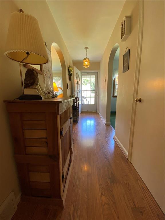 375 Mercer Road Greenville, PA 16125 - Photo 6 of 25 Foyer